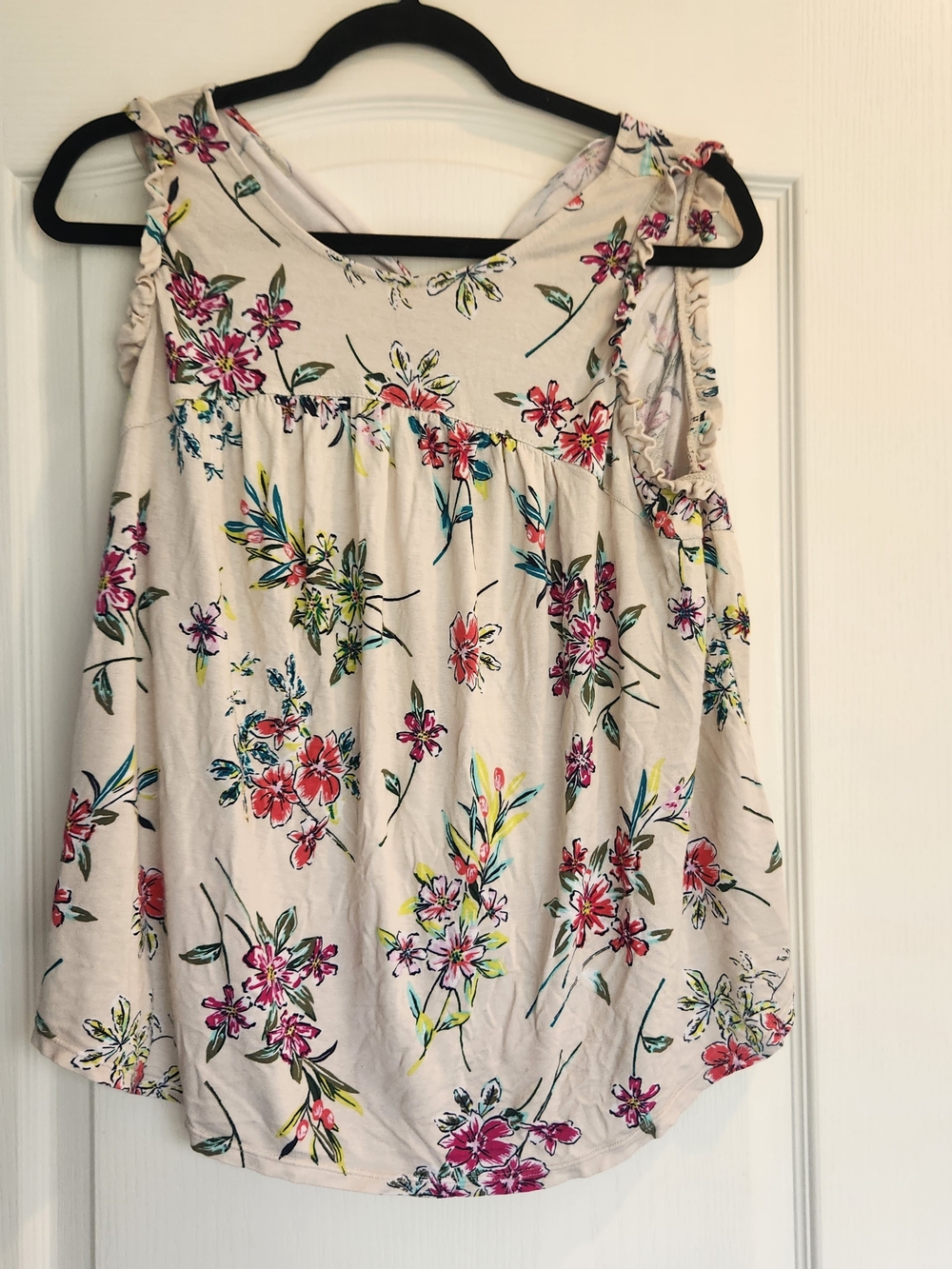 Time and Tru Cream Cold-Shoulder Floral Blouse with Pink & Green Accents L Euc